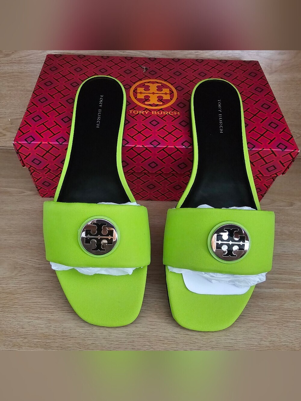 Tory Burch Neon Lime Slide Sandals with Logo Medallion. 8.5